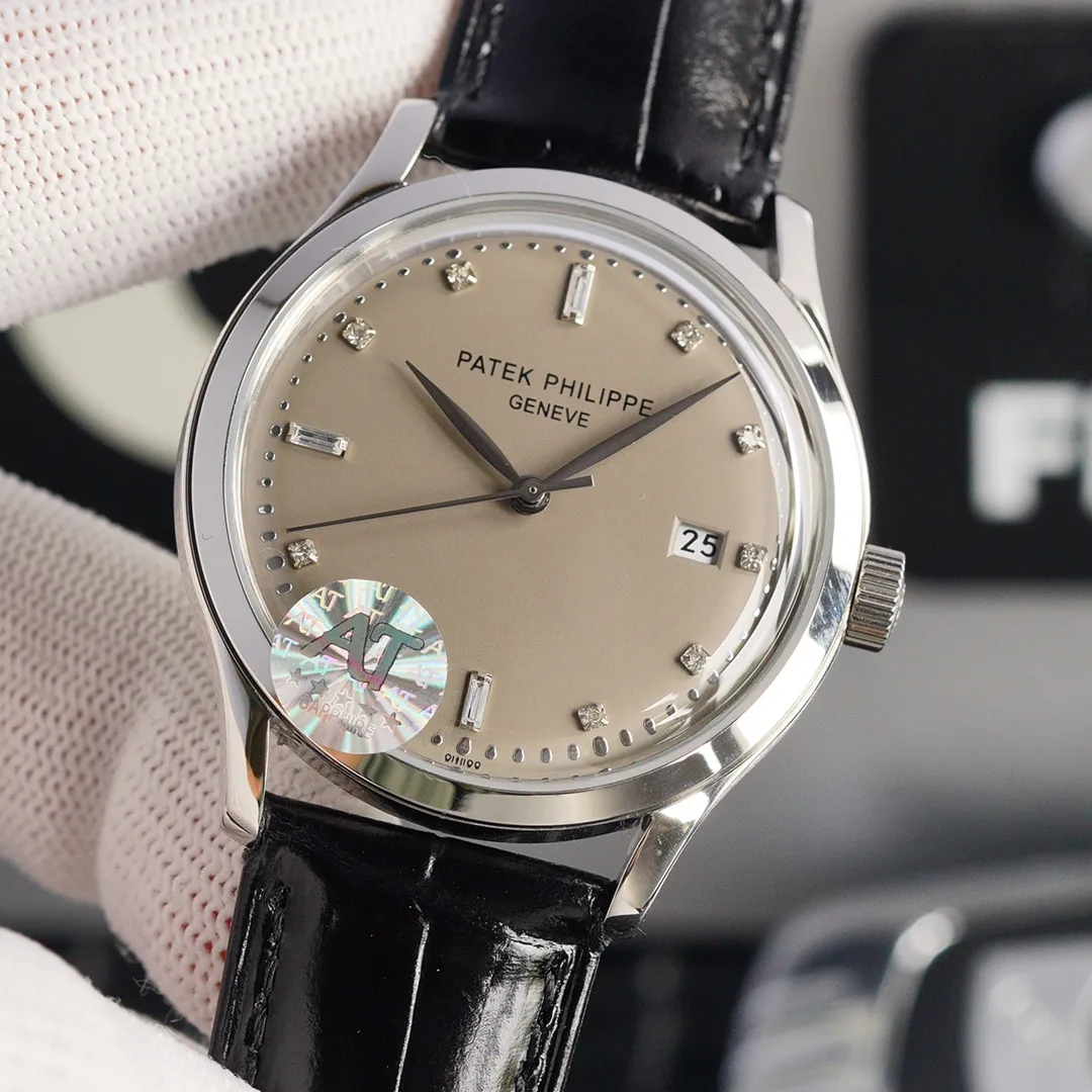 【Top Replica】💰4300! Patek Philippe is on the market. Patek Philippe is a noble work of art! 904L stainless steel perfectly restores the color of Date Just [Strong] Jointly created by Taiwanese factories! Excellent quality, exquisite craftsmanship, integrating nobility, elegance and unique temperament/excellent texture, the convex mirror of the double-cut sapphire measuring plate adds to the overall beauty, 40mm in diameter, fully automatic imported 9015 ultra-thin movement, 28800 oscillations per hour, power reserve of 48 hours, strap: Italian imported leather belt, super soft. It has three degrees of waterproof performance for 50-meter diving, and the repair rate is almost zero. Please feel free to buy! (Serious promise: The actual product has a better glossy feel and is more exquisite. The scales on the dial are lifelike. The craftsmanship of the shell and case are all master-level light body tests. In addition, the high-tech forging of new era machines is shocking and noble.